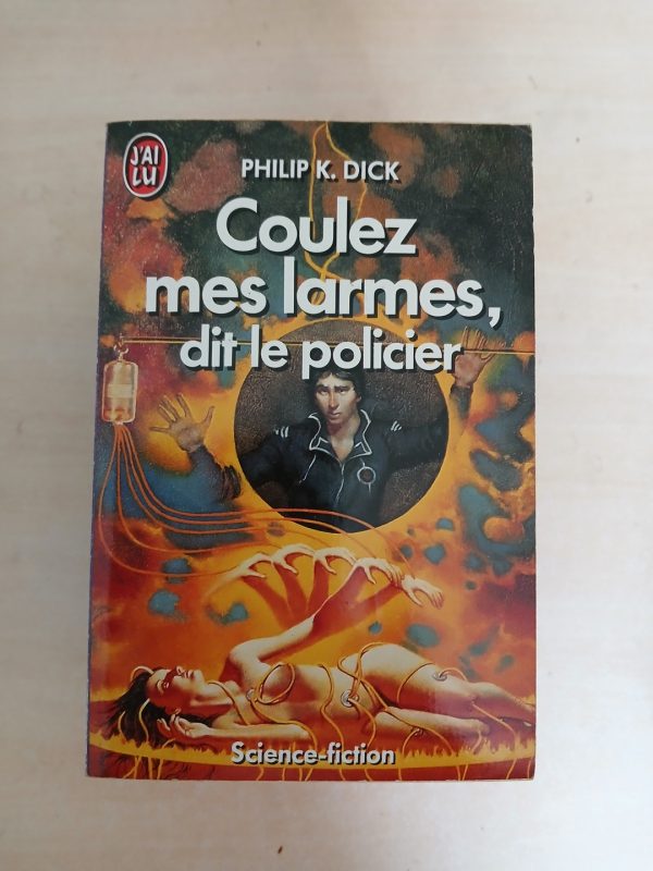 Coulez mes larmes, dit le policier