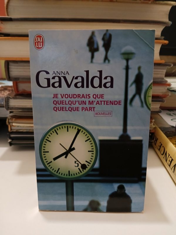 Je Voudrais Que Quelqu'Un M'Attende Quelque Part.