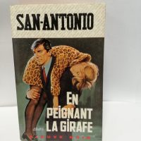 En peignant la girafe
