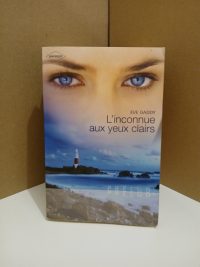 L'inconnue aux yeux clairs