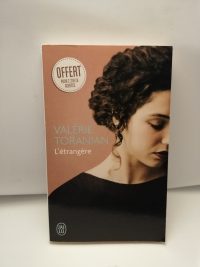 L’étrangère