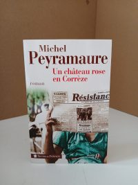 Un château rose en Corrèze