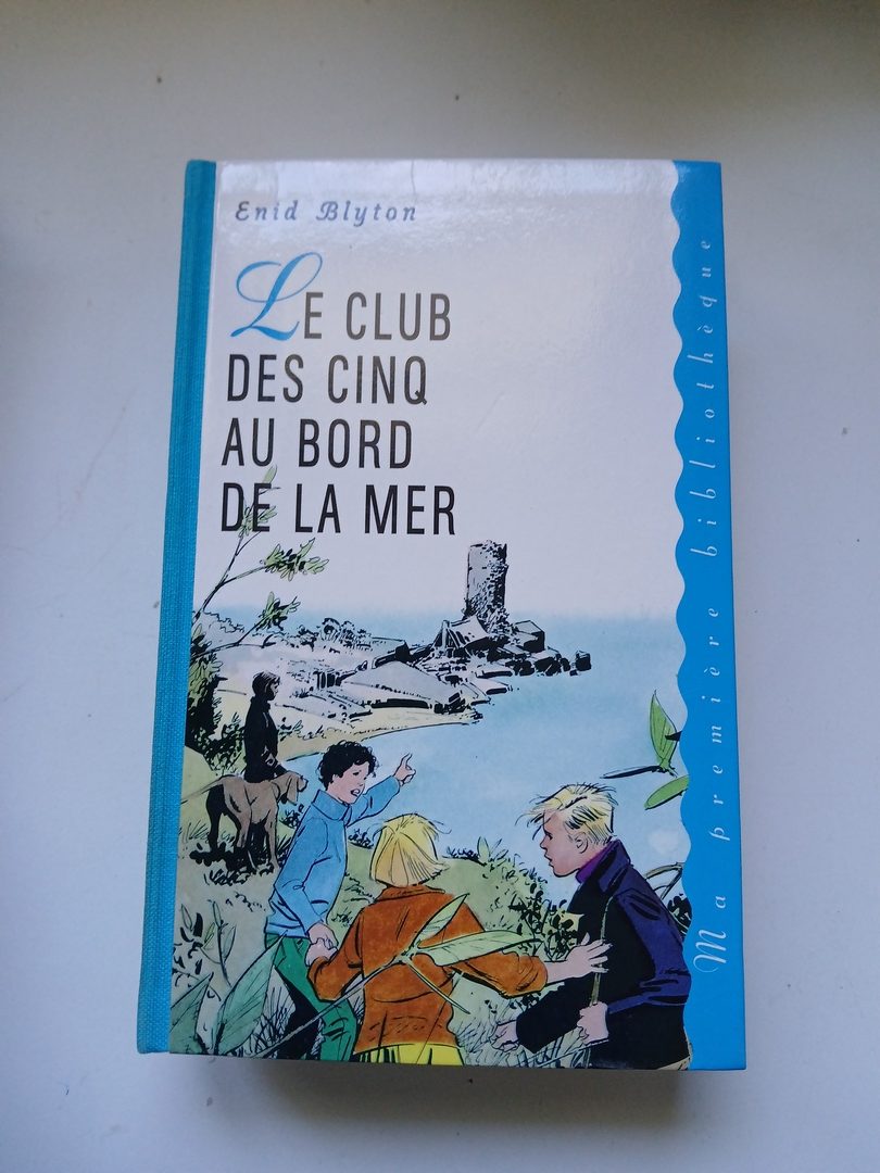 Le club des cinq au bord de la mer