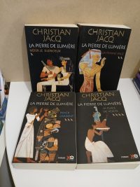 La Pierre de lumière 4 volumes