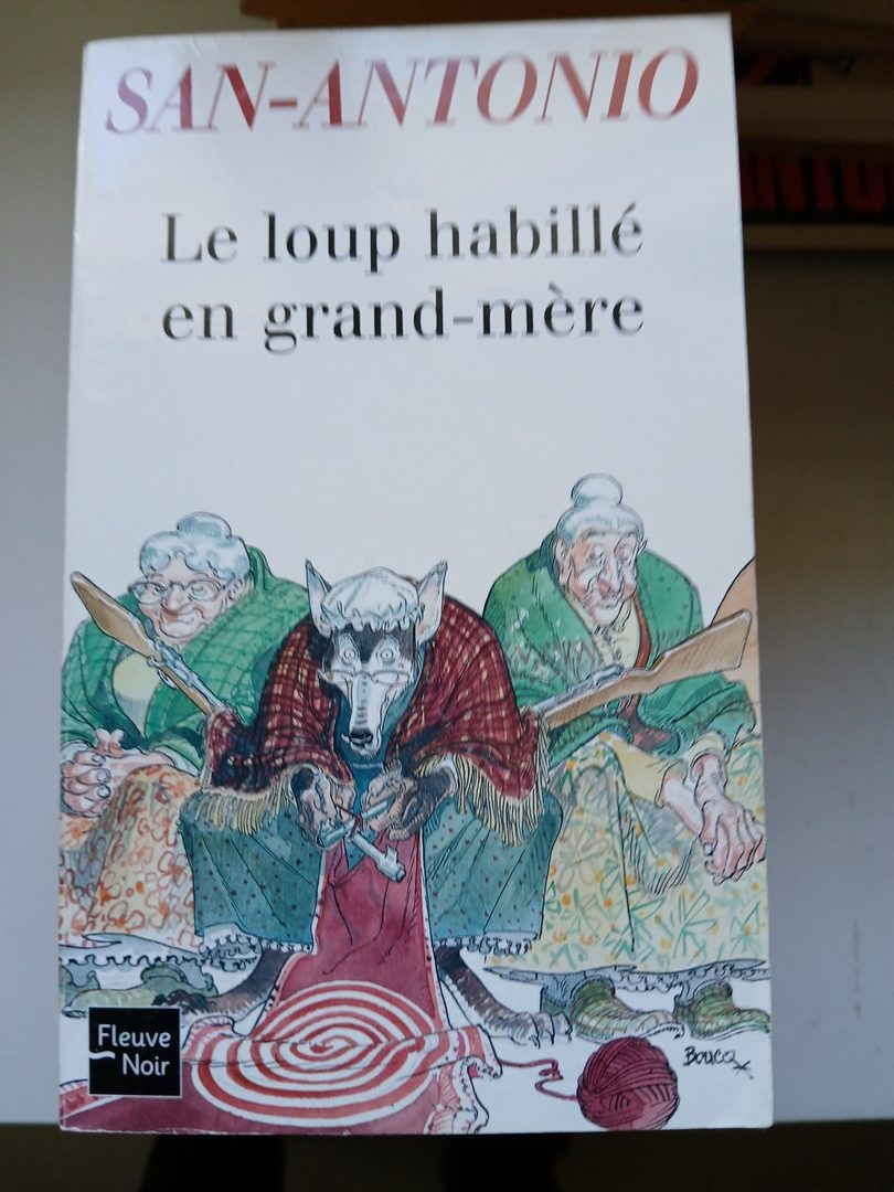 Le loup habillé en grand-mère